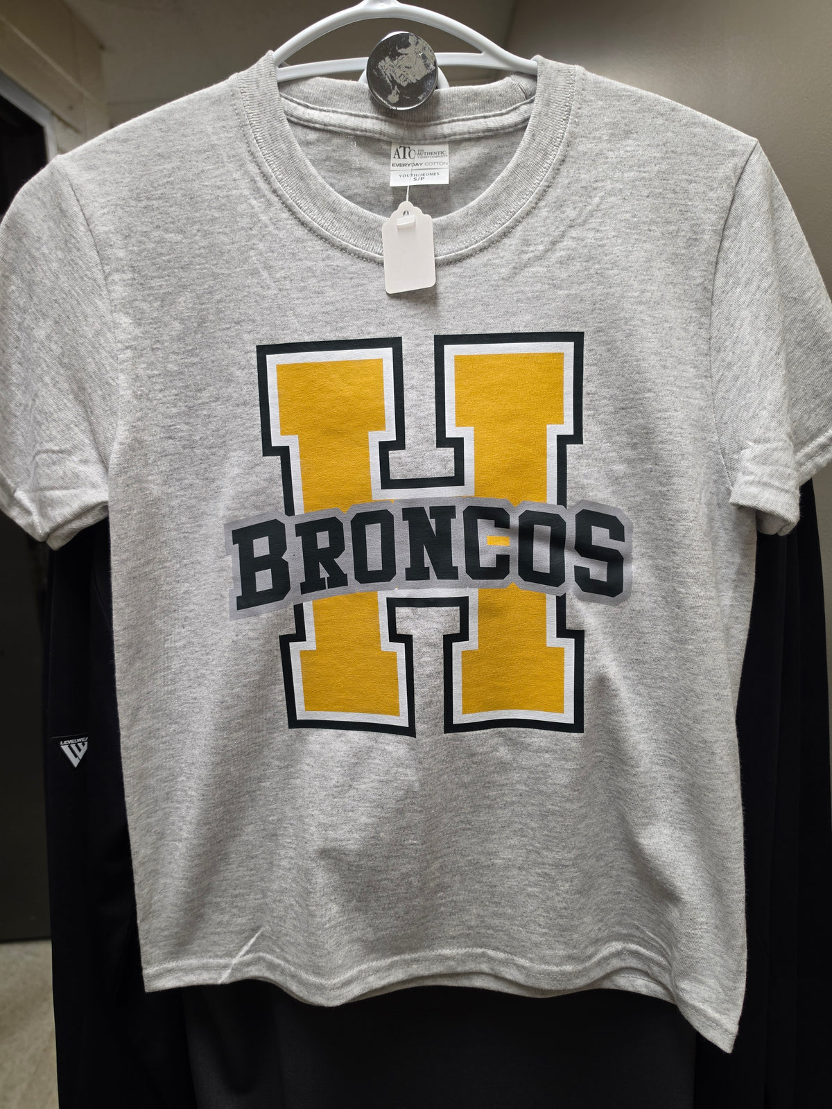 Youth H logo tshirt